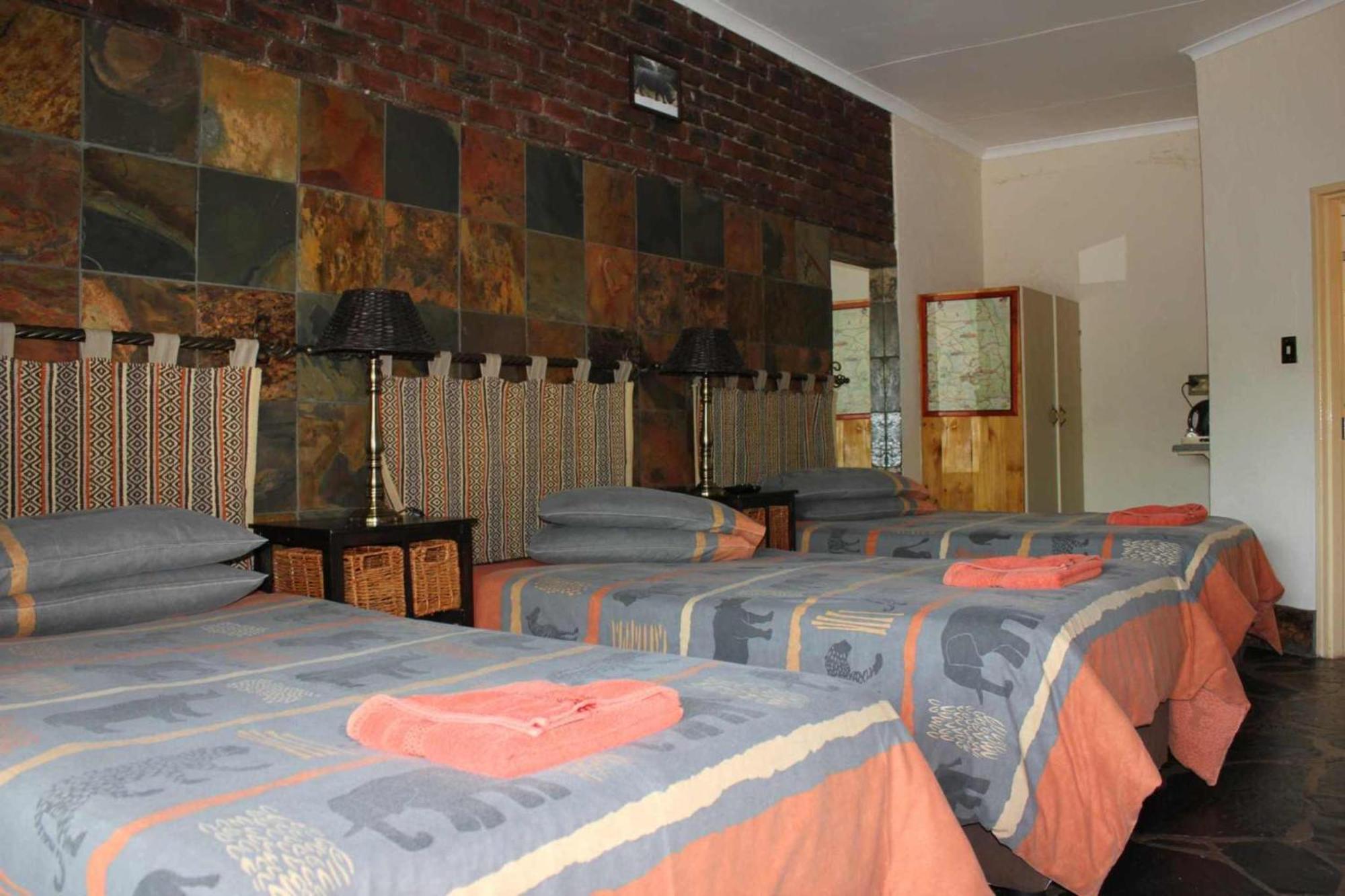 Ingwe Guesthouse Mbombela Ngoại thất bức ảnh